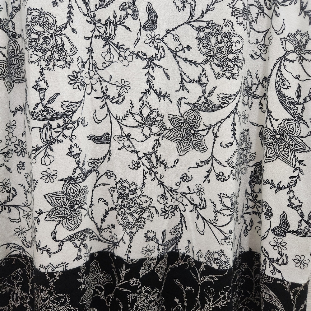 J JILL Wearever Black White Contrast Floral Scoop Neck Tunic Size Small S - Picture 3 of 5